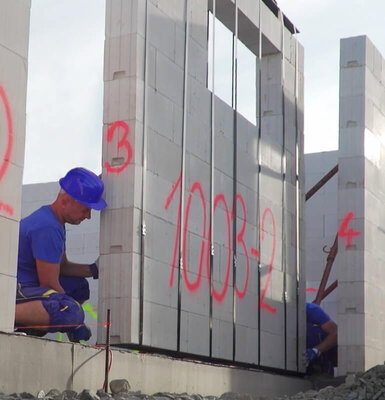 Osazení stěny na zakládací maltu s distančními podložkami